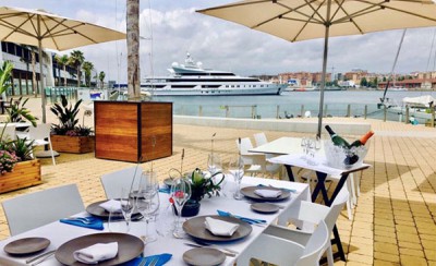 restaurant superyacht marina
